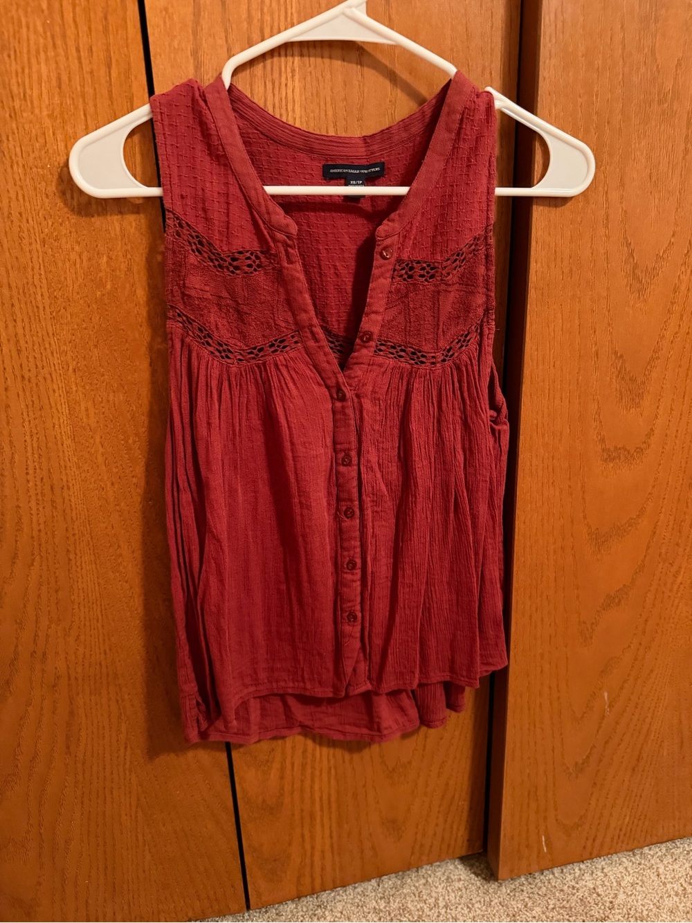 American Eagle Outfitters Sleeveless Button-Front Camisole in Rust